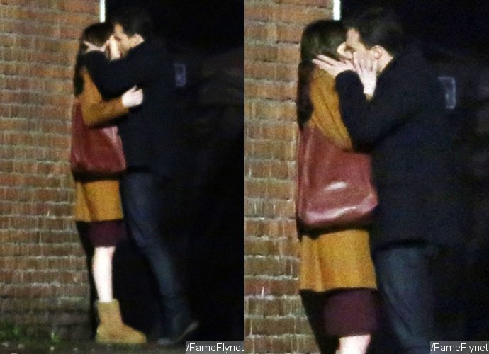'Fifty Shades Darker': See Dakota Johnson and Jamie Dornan Filming That Steaming Kissing Scene