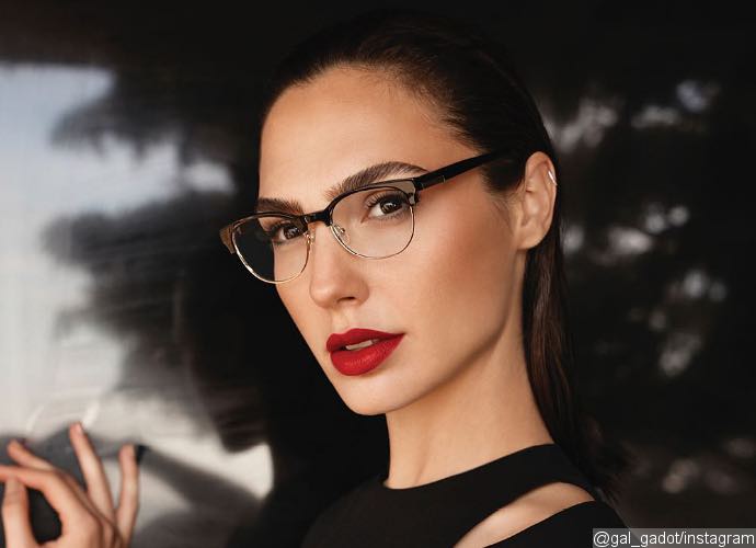 Gal Gadot to Be Honored With #SeeHer Award at the 2018 Critics' Choice Awards