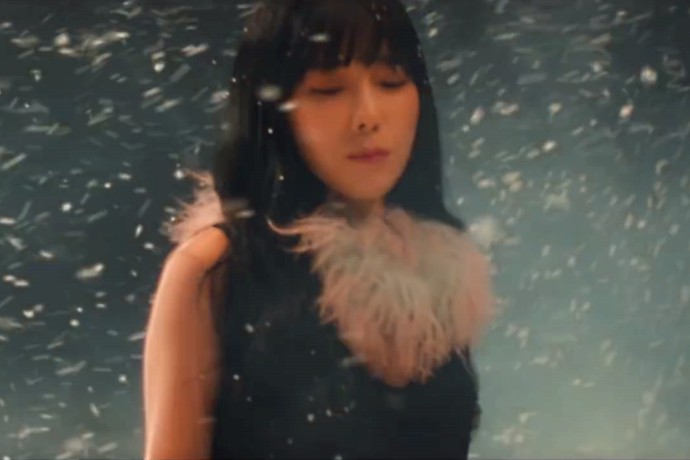 Girls' Generation's Taeyeon Recalls Christmas Memories in Music Video for 'This Christmas'