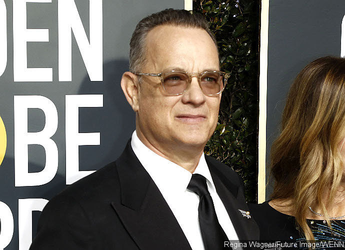 Golden Globes 2018: Tom Hanks Takes Advantage of the Open Bar, Serves Martini to Guests