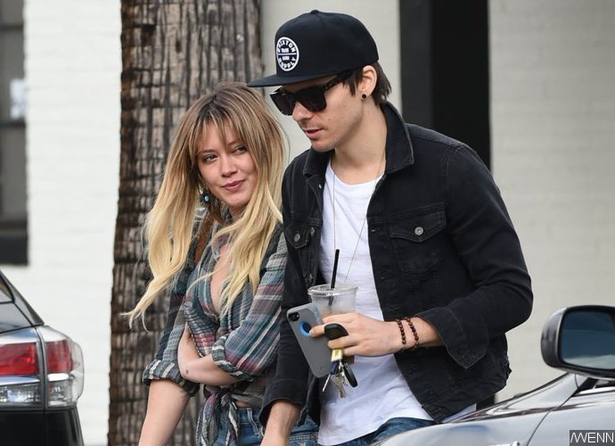 Hilary Duff Kisses New Beau Matthew Koma on the Lips After Making Red Carpet Debut as Couple