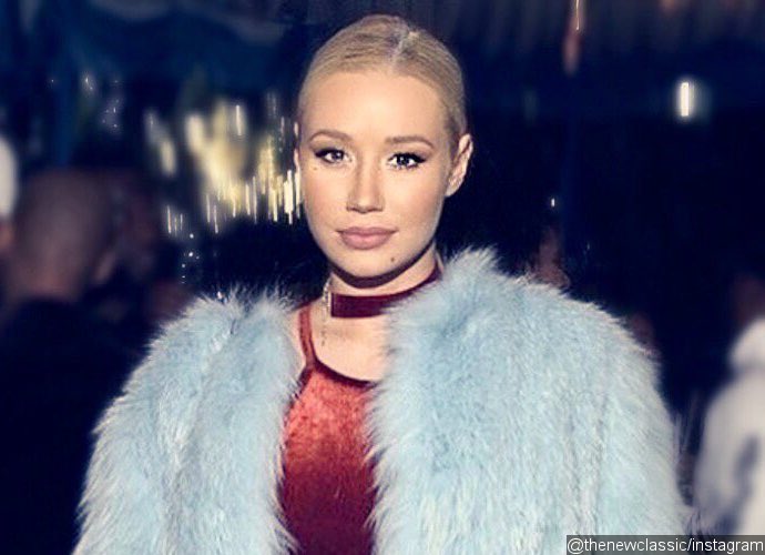 Iggy Azalea Flashes Her 'Real' Derriere in Skin-Tight Black Riding Pants in Los Angeles
