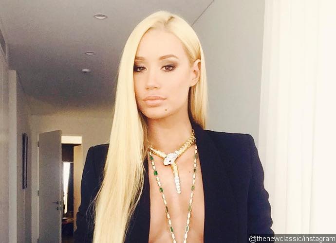 Iggy Azalea Sparks Plastic Surgery Rumors as She Reveals Puffy Red Face When Stepping Out in L.A.
