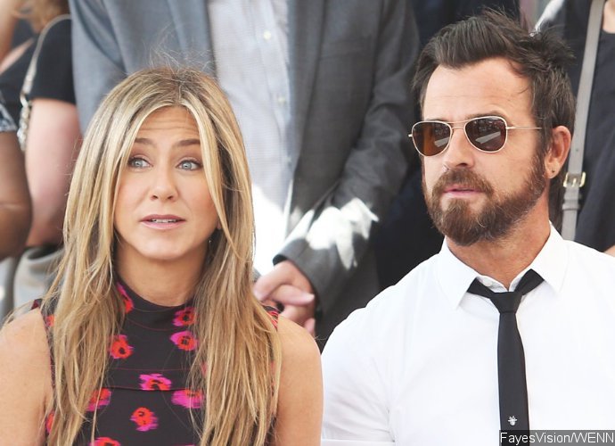Jennifer Aniston Stalks Justin Theroux's Instagram, Worries If He Cheats on Her