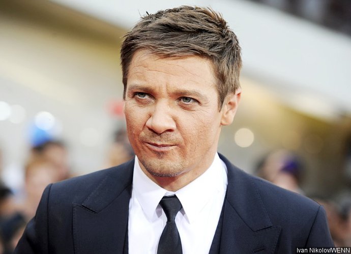 Jeremy Renner Doesn't Think Helping Female Co-Stars Get Equal Pay Is His Job