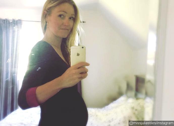Julia Stiles Debuts Baby Bump on Instagram: 'I Couldn't Resist'