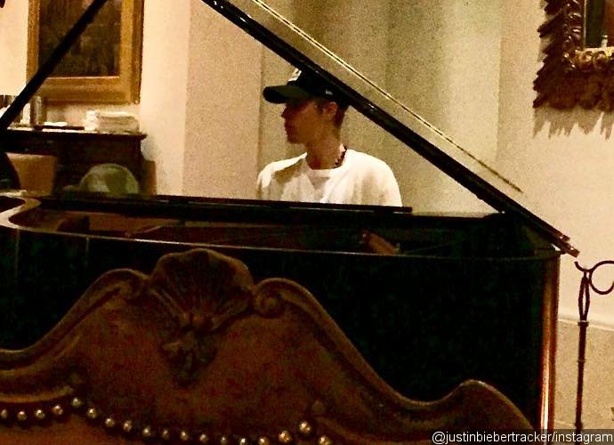 Watch Justin Bieber Play Beethoven on Piano for Random People in a Hotel Lobby