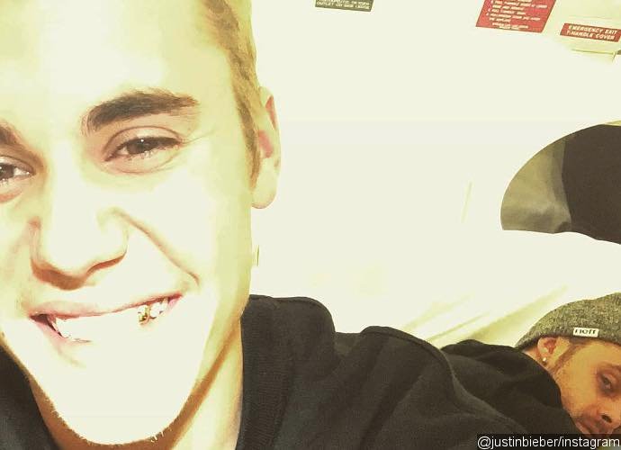 Justin Bieber Shows Off New Gold Tooth 