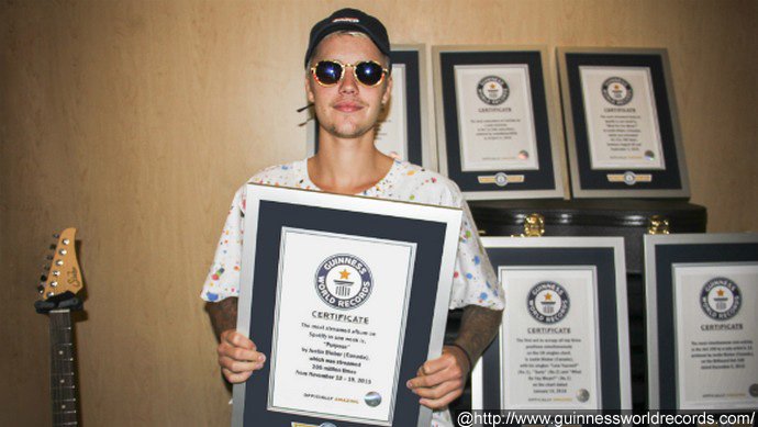 Justin Bieber Wins 8 Titles in Guinness World Records 2017 Edition
