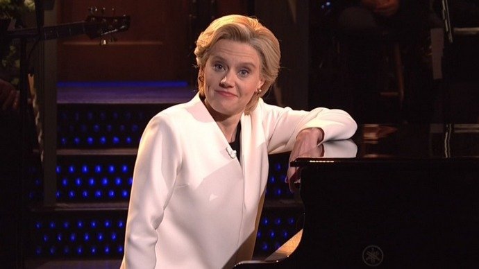 Kate McKinnon's Hillary Clinton Sings 'Hallelujah' on 'SNL' Post-Election Night