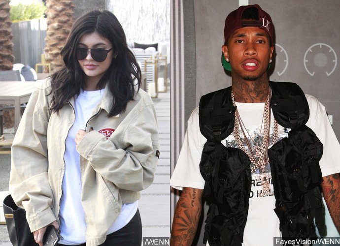 Kylie Jenner Kisses Tyga in This Sexy Photobooth Pic
