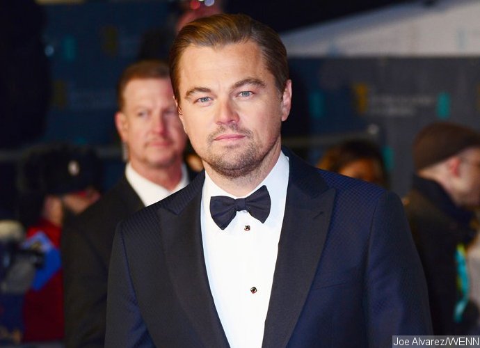 Leonardo DiCaprio Loves to Brag About His Dad Bod, Girls Aren't Impressed