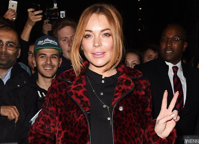 Lindsay Lohan Gets Cozy With Mystery Hunk in Florence Amid Rumors She's Converting to Islam