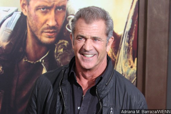 Mel Gibson Makes Surprise Appearance at 'Mad Max: Fury Road' Premiere