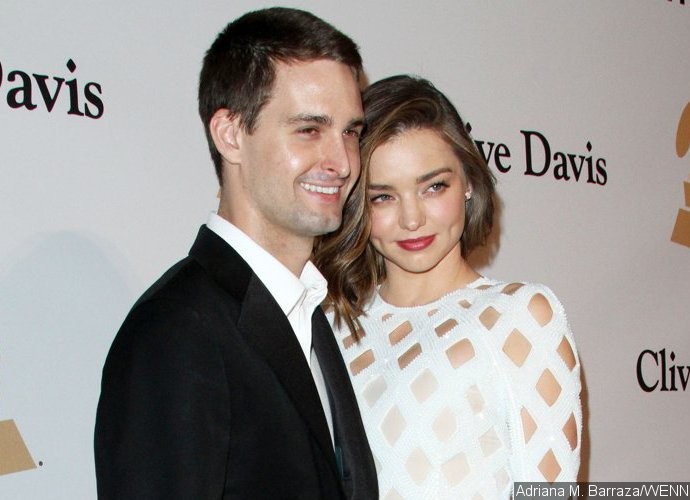 Report: Miranda Kerr and Snapchat CEO Evan Spiegel to Marry in Private Backyard Wedding This Weekend