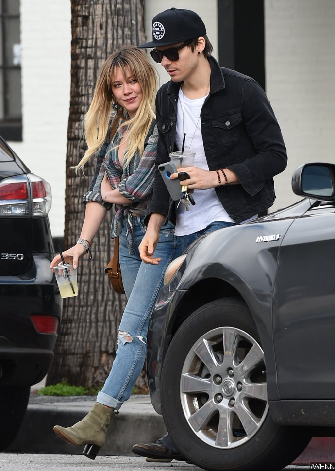 Hilary Duff Steps Out With Rumored Beau Matthew Koma After Spending