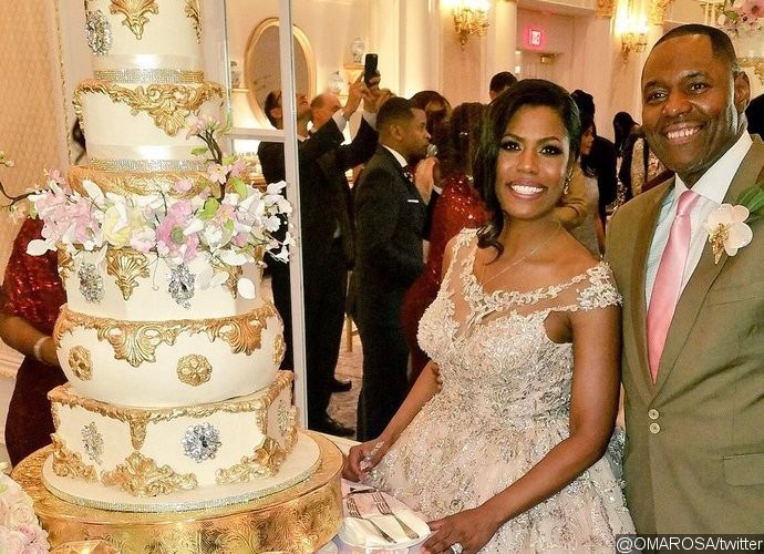 Omarosa Marries Pastor John Allen Newman at Donald Trump's Hotel