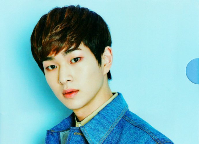 SHINee's Onew's Long-Running Fan Sites Close Down Following His Sexual Harassment Scandal