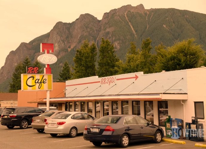 Return to the Town of 'Twin Peaks' With New Eerie Promo