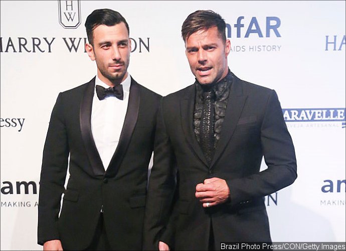 Ricky Martin Debuts New Boyfriend and Passionately Kisses Fan at amFAR Event