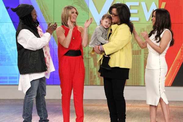 Video: Rosie O'Donnell Says Goodbye to 'The View' Audience on Her Last ...