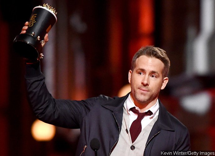 Ryan Reynolds Jokes About Sex Life At Mtv Movie Awards 