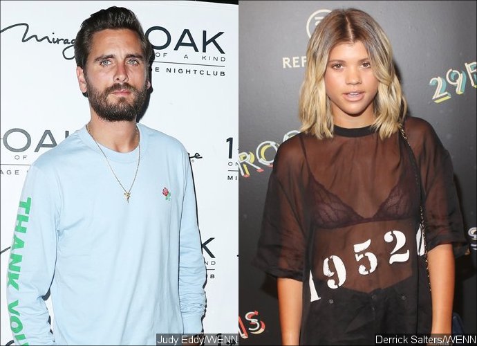 Scott Disick and Sofia Richie Get Hot and Heavy on Mexican Vacation