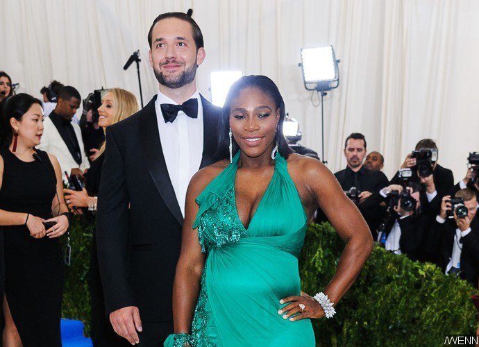 Watch: Serena Williams' Fiance Runs to Store for Her Late-Night Pregnancy Cravings