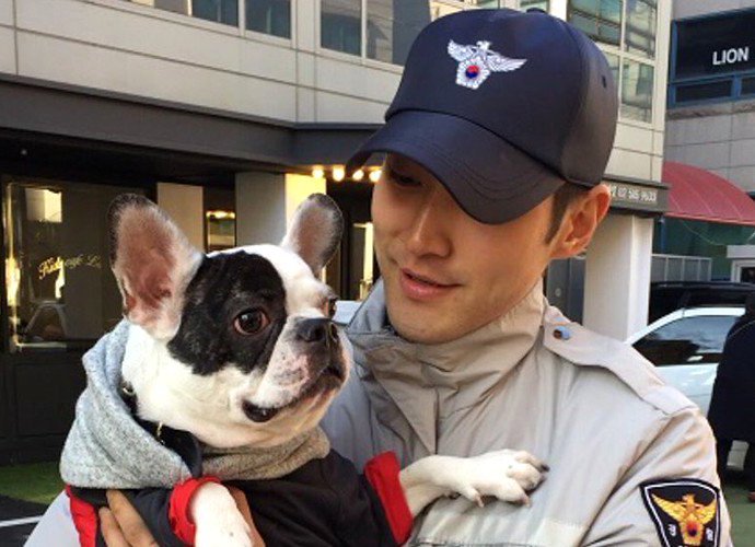 Super Junior's Siwon Was Once Bitten by His Own Dog Bugsy During Military Service
