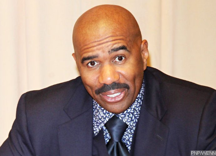 Steve Harvey Returning to Host Miss Universe 2016 After Last Year's Blunder