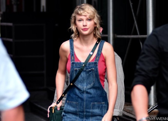 Taylor Swift Sends Multiple Bouquets of Flowers to Cop Injured in Las Vegas Shooting