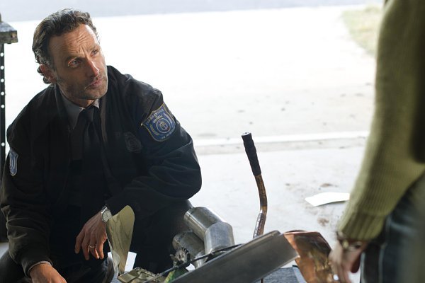 'The Walking Dead' Season 5 Finale Sneak Peeks: Rick Faces Eviction