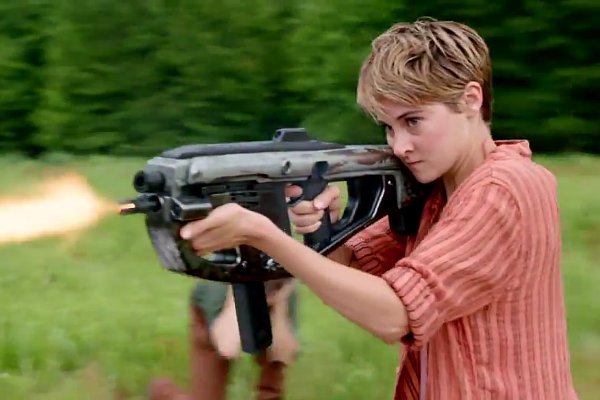 Tris and Four Stand Together in Final 'Insurgent' Trailer