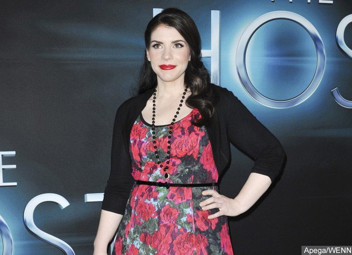 'Twilight' Author Stephenie Meyer to Produce YA Film Adaptation of 'Anna Dressed in Blood'