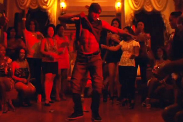 tWitch Strips Off His Clothes and Goes Wild in 'Magic Mike XXL' First Clip