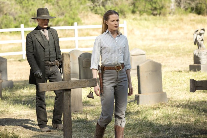 'Westworld' Season 2 Shuts Down Production Due to Massive SoCal Wildfires