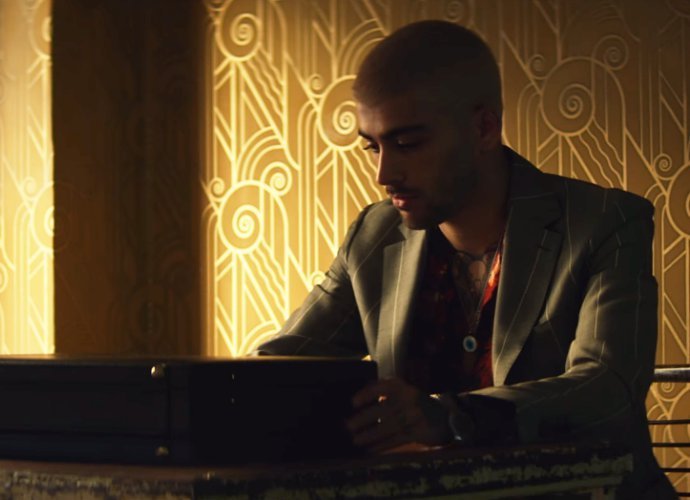 Zayn Malik Goes 'Bonnie and Clyde' in 'Dusk Till Dawn' Music Video