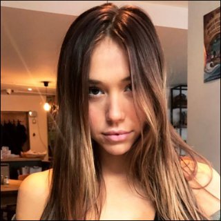 Alexis Ren Profile Photo