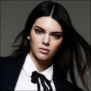 Latest Kendall Jenner news: Kendall Jenner Praised Over Jaw-Dropping ...