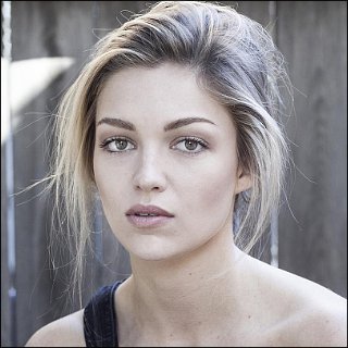 Lili Simmons Profile Photo