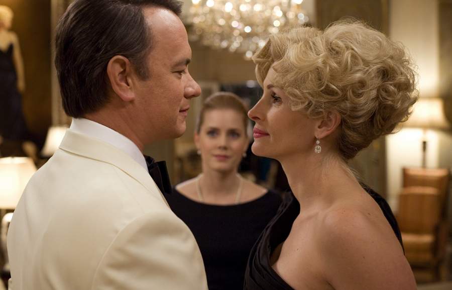Julia Roberts and Tom Hanks in Universal Pictures' Charlie Wilson's War (2007)
