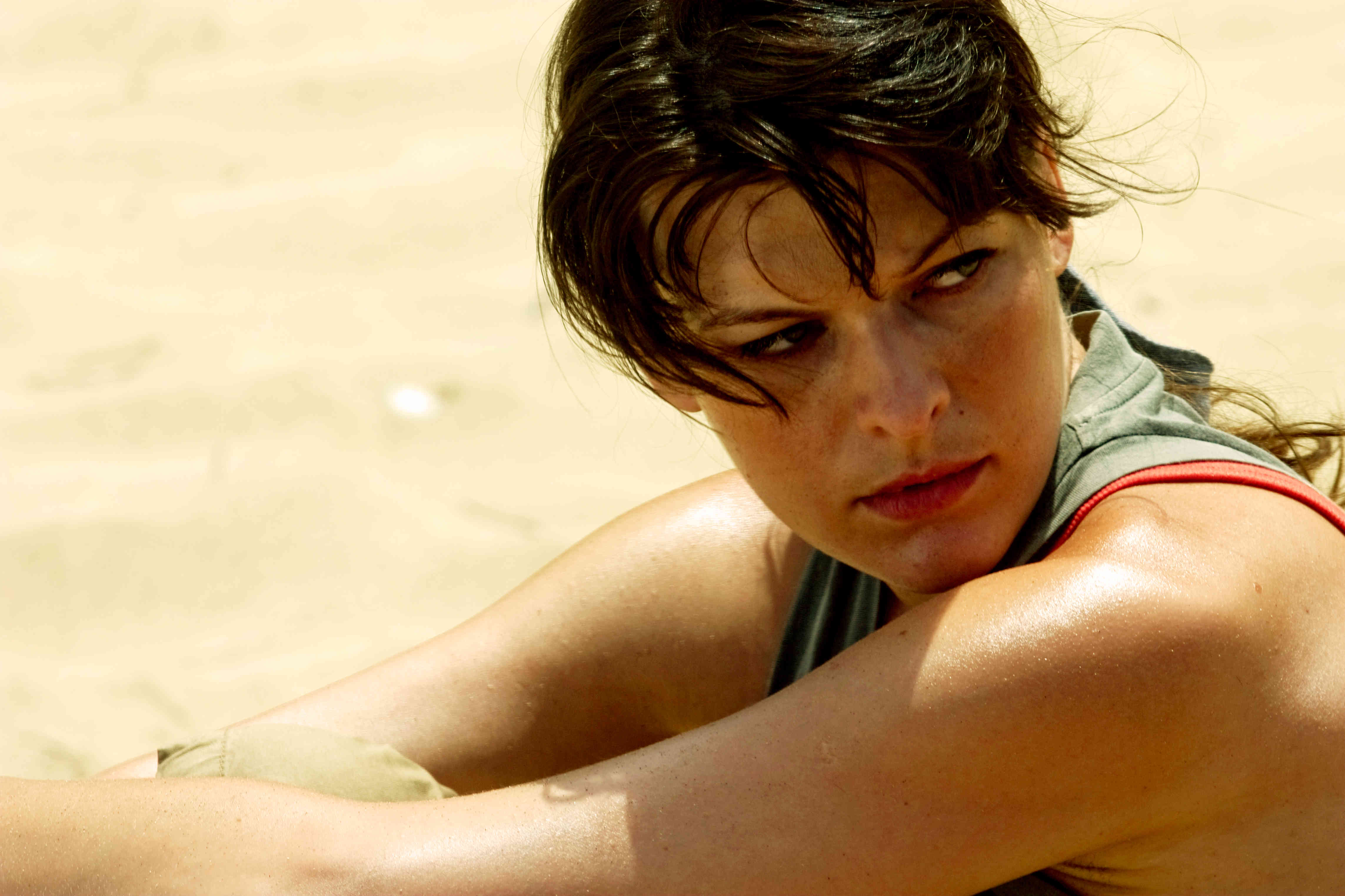 Milla Jovovich stars as Cydney in Universal Pictures' A Perfect Getaway (2009)