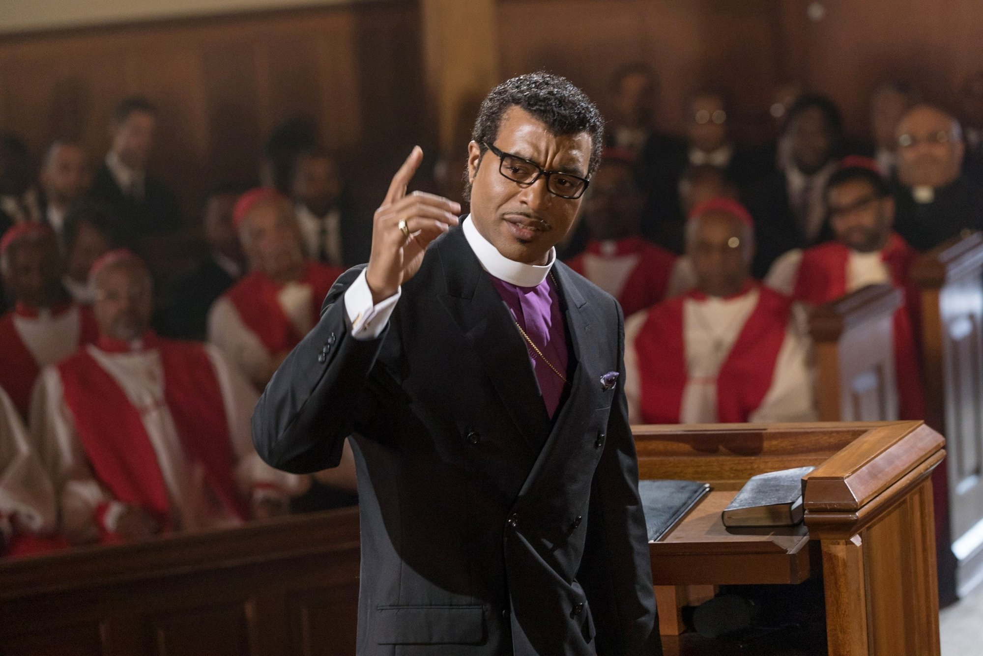 Chiwetel Ejiofor stars as Carlton Pearson in Netflix's Come Sunday (2018)