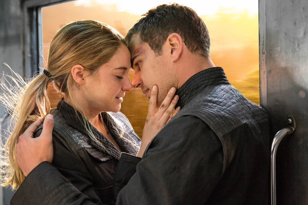 Shailene Woodley stars as Beatrice Prior/Tris and Theo James stars as Four in Summit Entertainment's Divergent (2014)