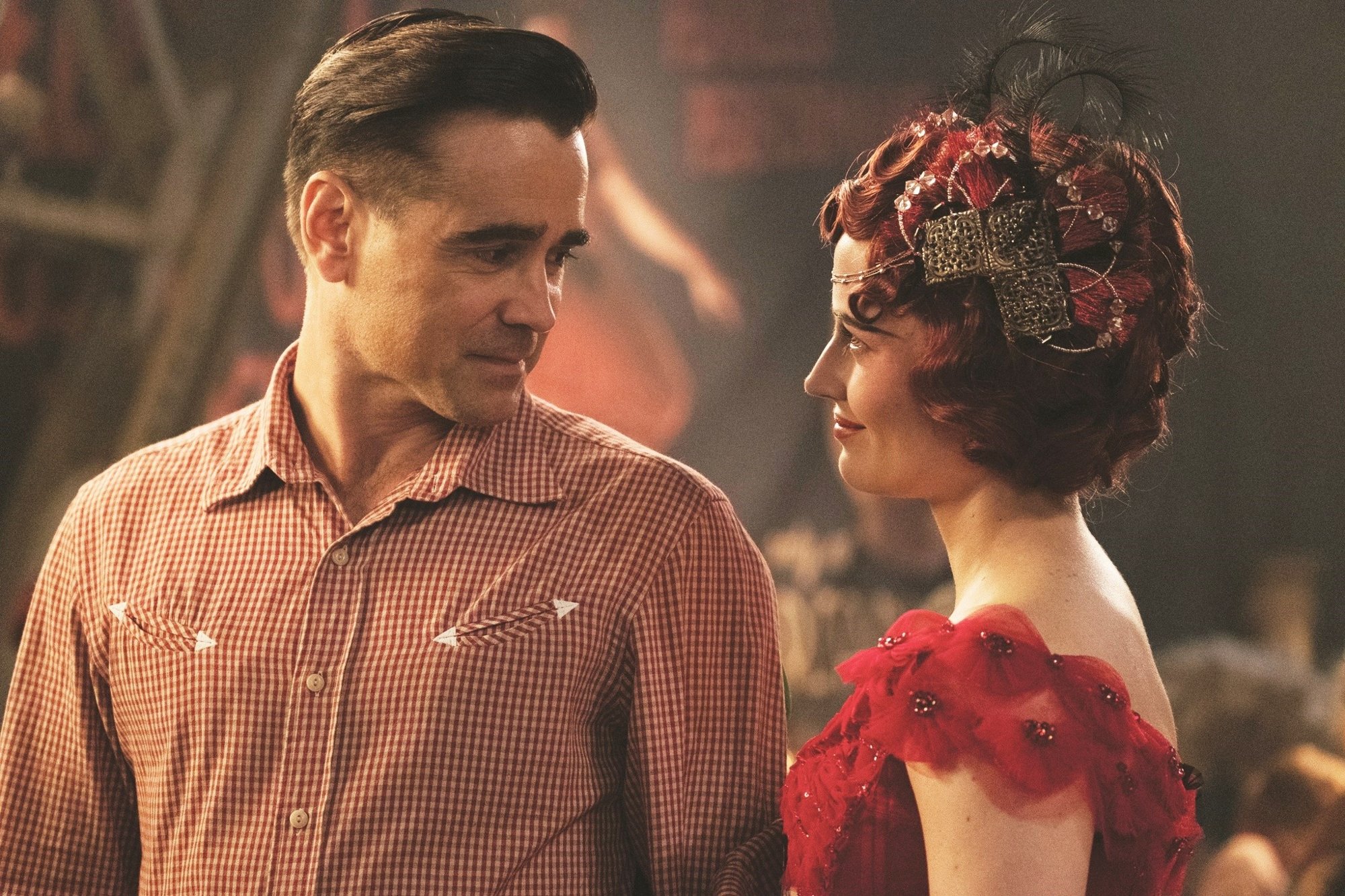 Colin Farrell stars as Holt Farrier and Eva Green stars as Colette Marchant in Walt Disney Pictures' Dumbo (2019)