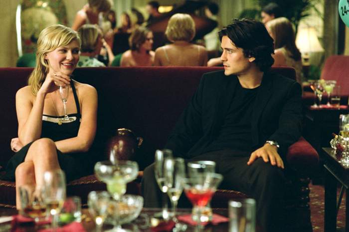 Kirsten Dunst and Orlando Bloom in Paramount Pictures' ELIZABETHTOWN (2005)