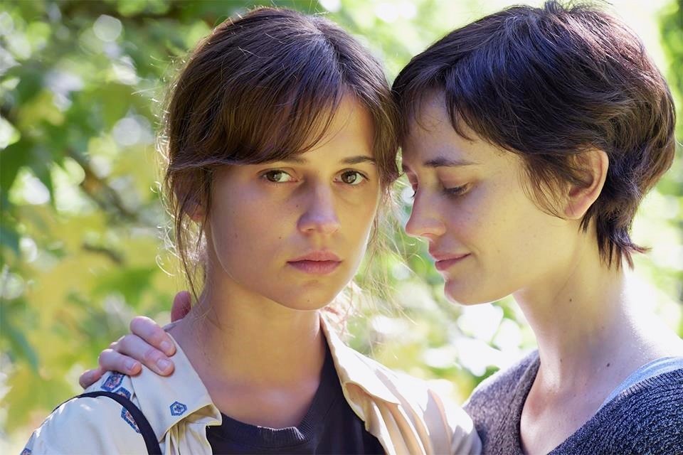 Alicia Vikander stars as Ines and Eva Green stars as Emilie in Lionsgate' Euphoria (2019)