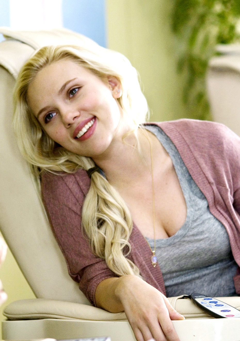 Scarlett Johansson stars as Anna in New Line Cinema's He's Just Not That Into You (2009)