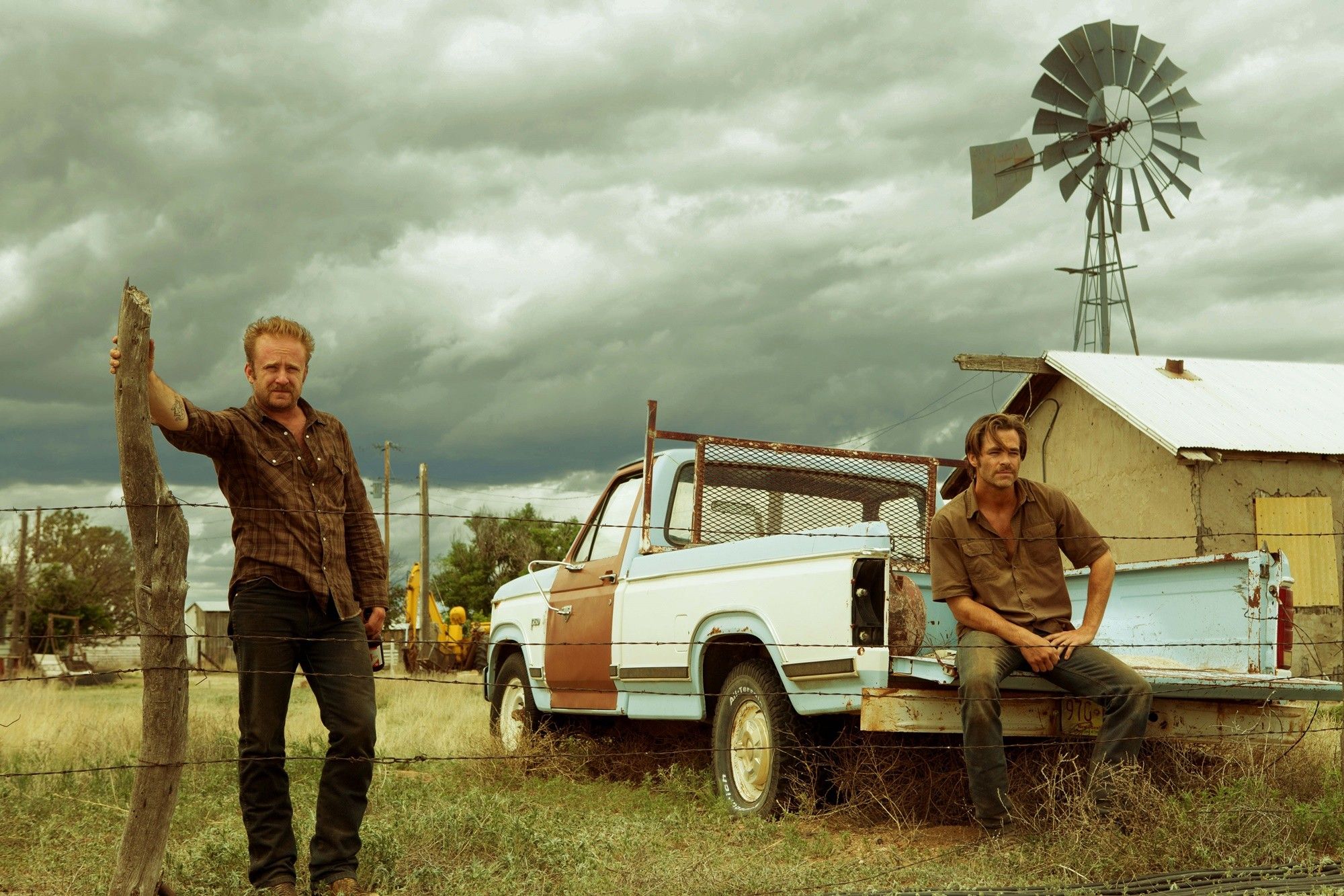 Ben Foster stars as Tanner and Chris Pine stars as Toby in CBS Films' Hell or High Water (2016)