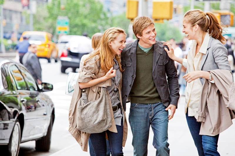 Zoe Kazan, Hunter Parrish and Caitlin Fitzgerald in Universal Pictures' It's Complicated (2009)